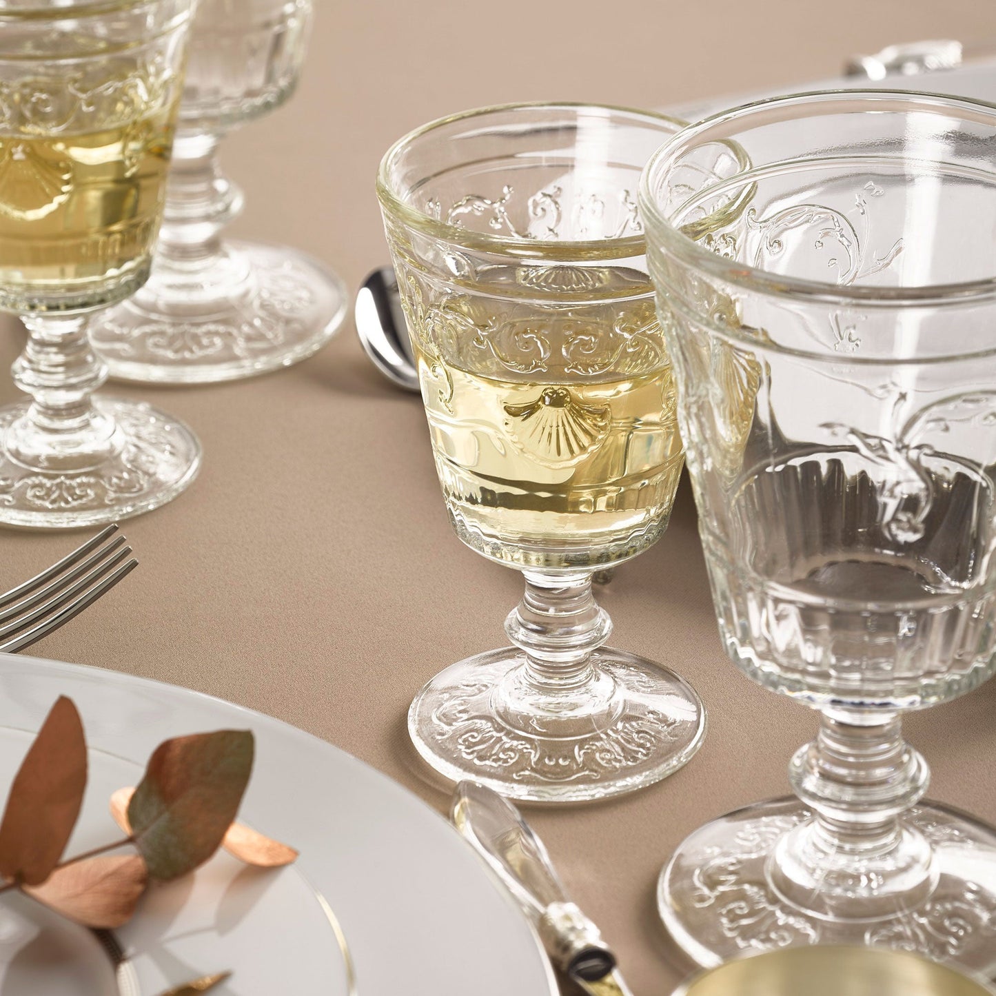 Versailles Embossed Wine Glasses Set of 6 in Rose Pink | Barsonist