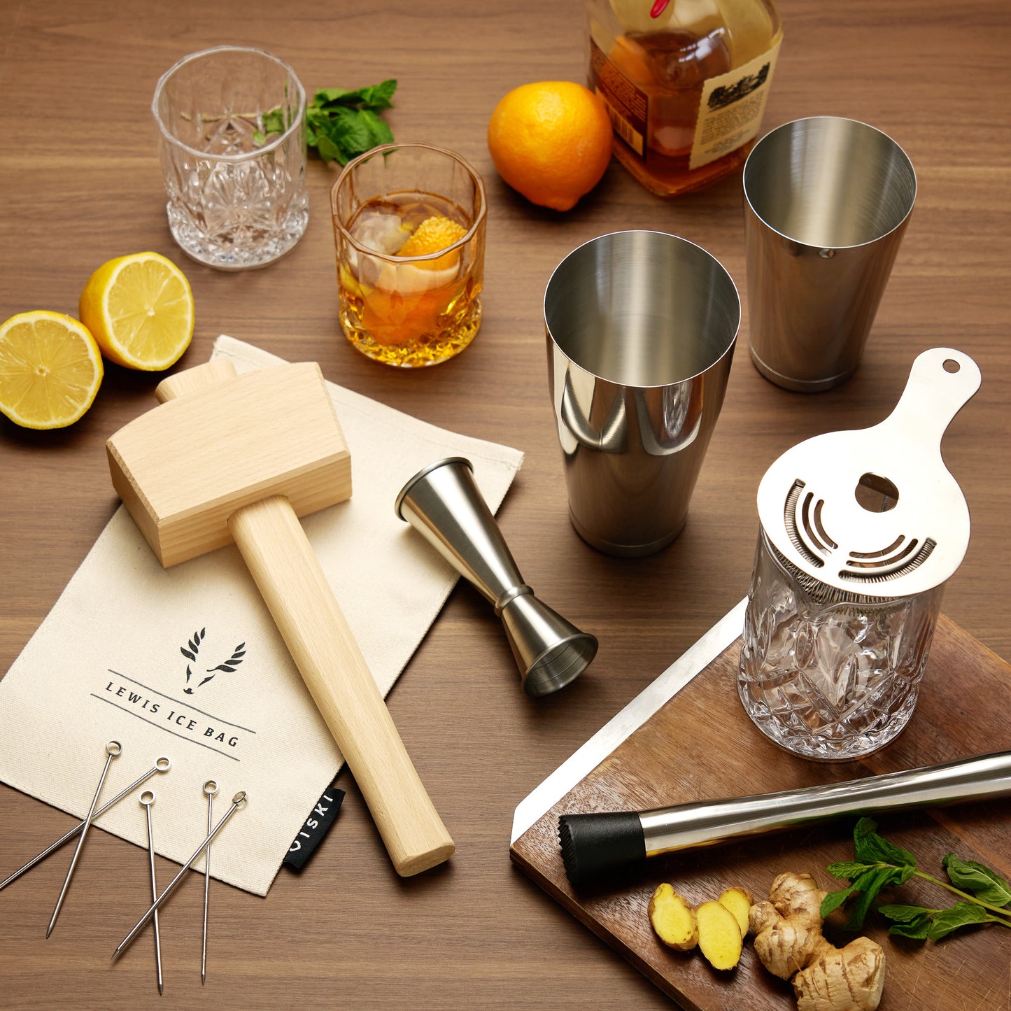 17-Piece Stainless Steel Barware Set in Silver Viski®