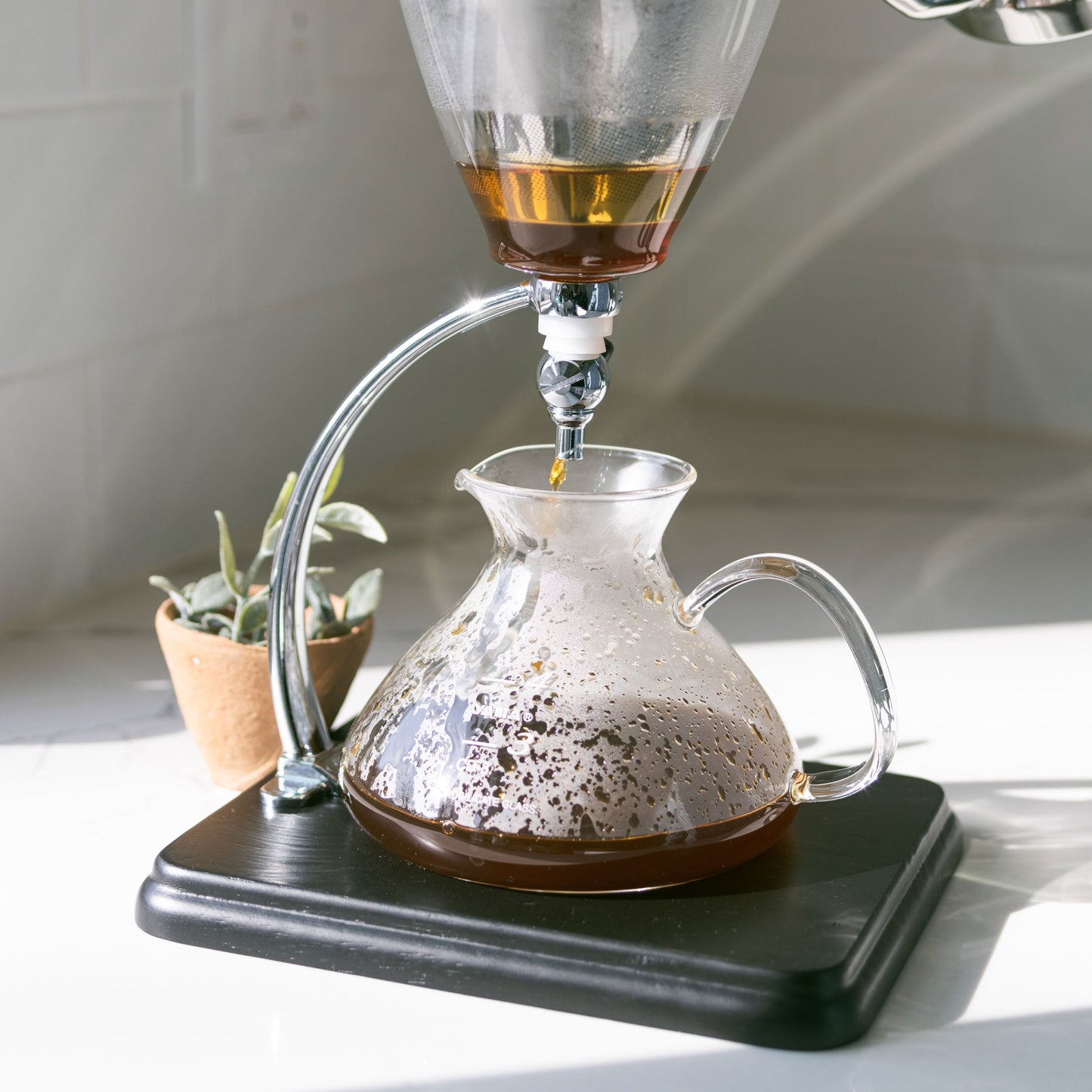 Yama Glass Silverton Brewer w/ Black Base & Silver Accents | Barsonist