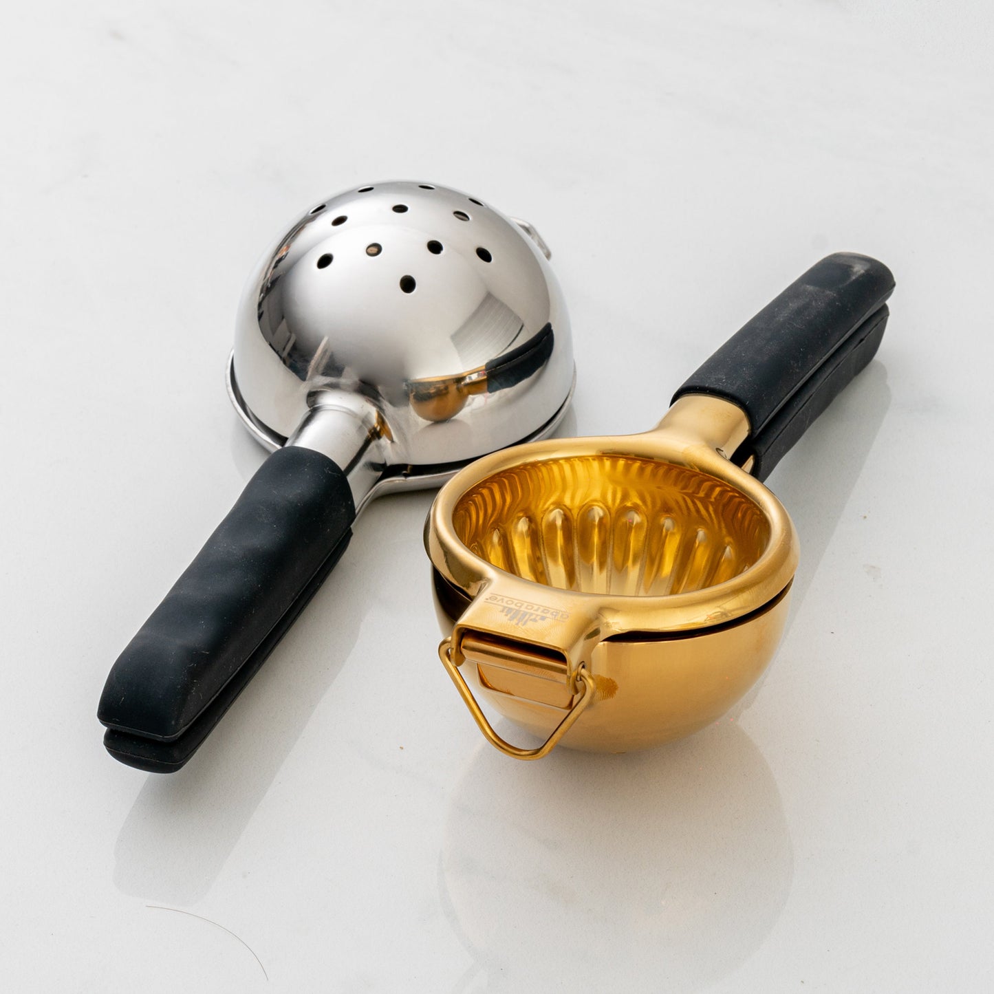Professional Gold Citrus Juicer - Large-Bowl Stainless Steel Hand Press for Cocktails, Oranges & Grapefruit