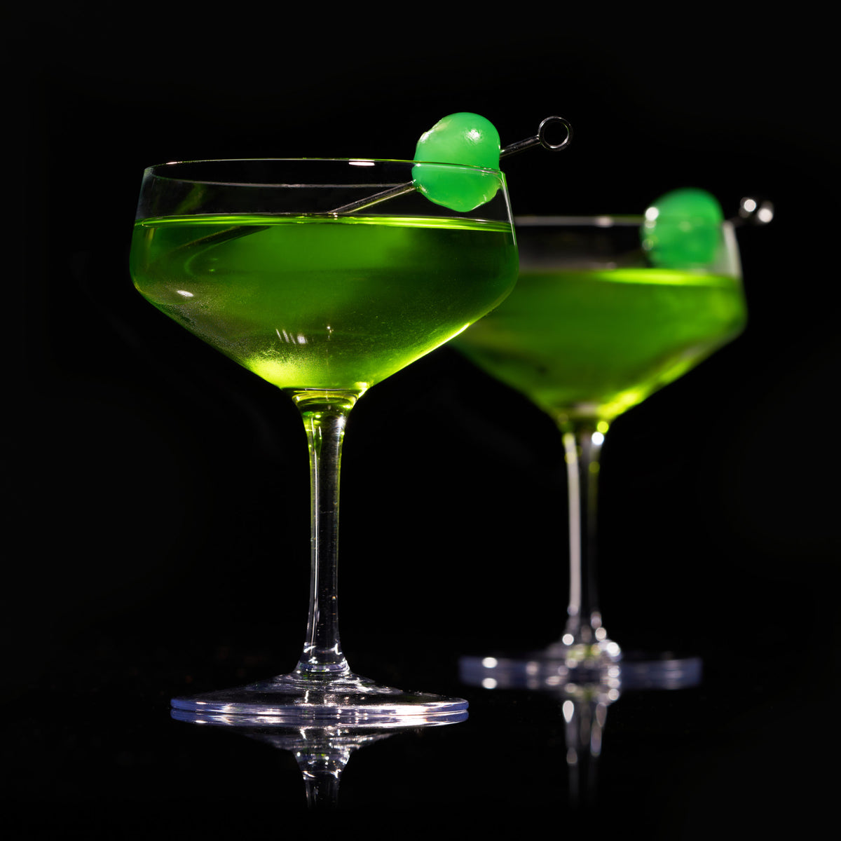 Raye Crystal Angled Coupe Glasses Viski® (Set of 2)